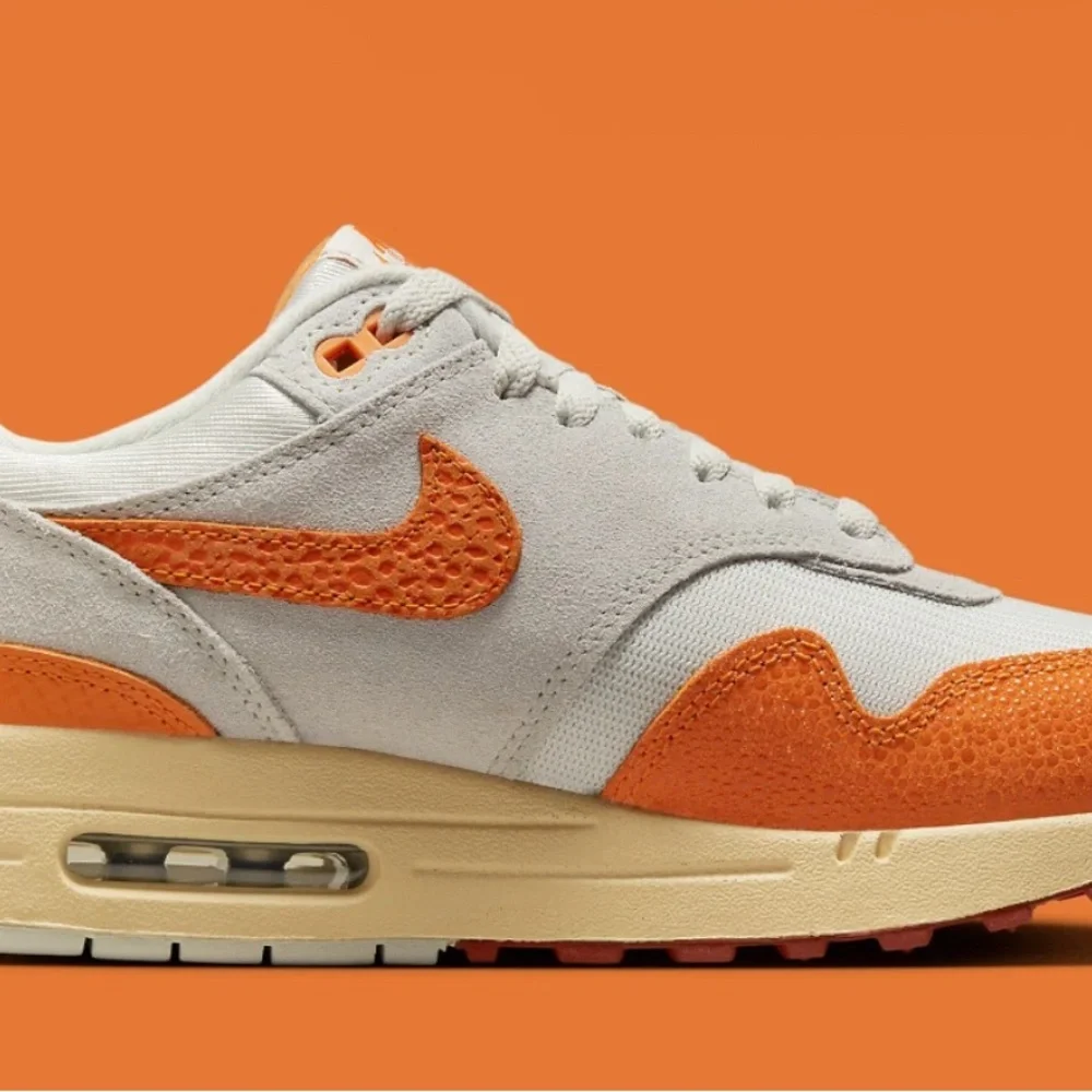 Nike Air Max with Orange and White Accents - Picture 5 of 7